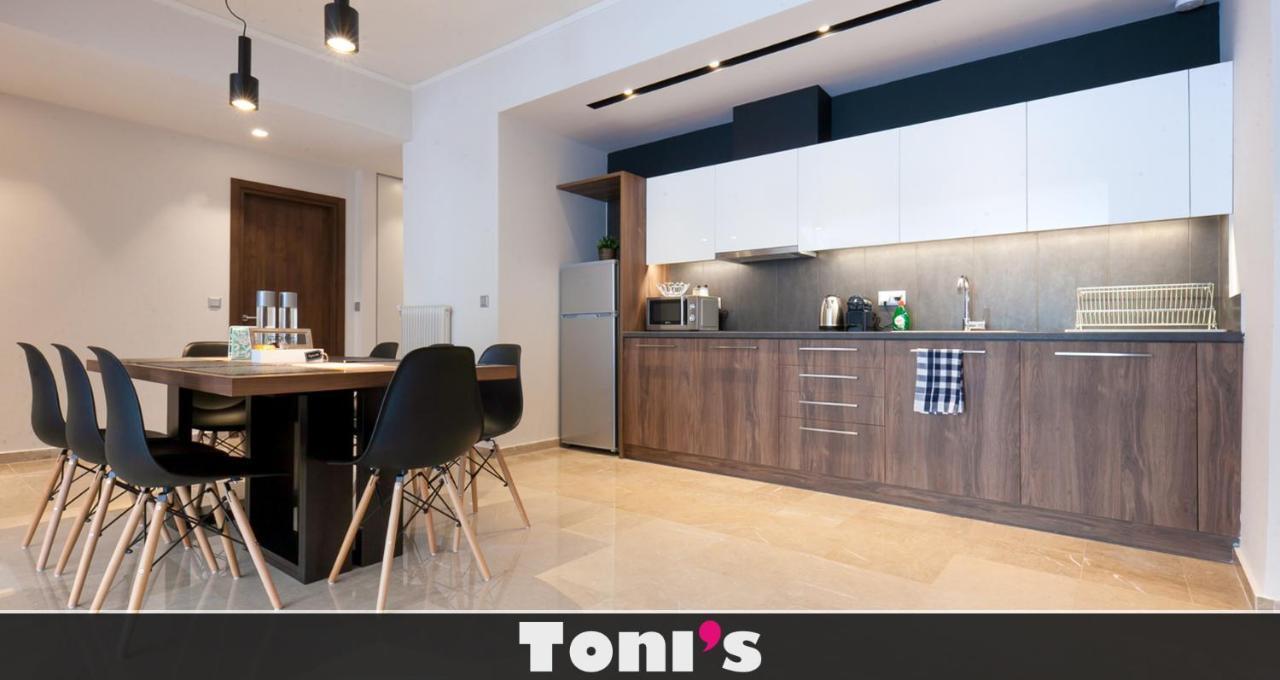 Toni's Grande Next To A.museum Apartment